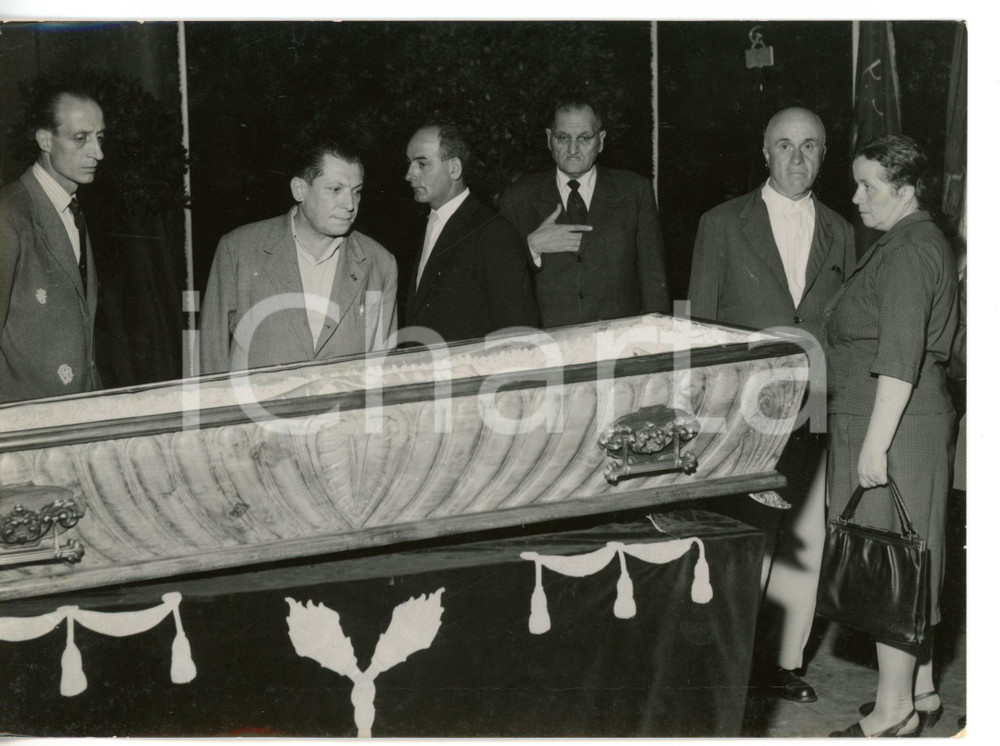 1955 MILANO Funerali di Rodolfo MORANDI - Esposizione della salma *Foto 18x13 cm