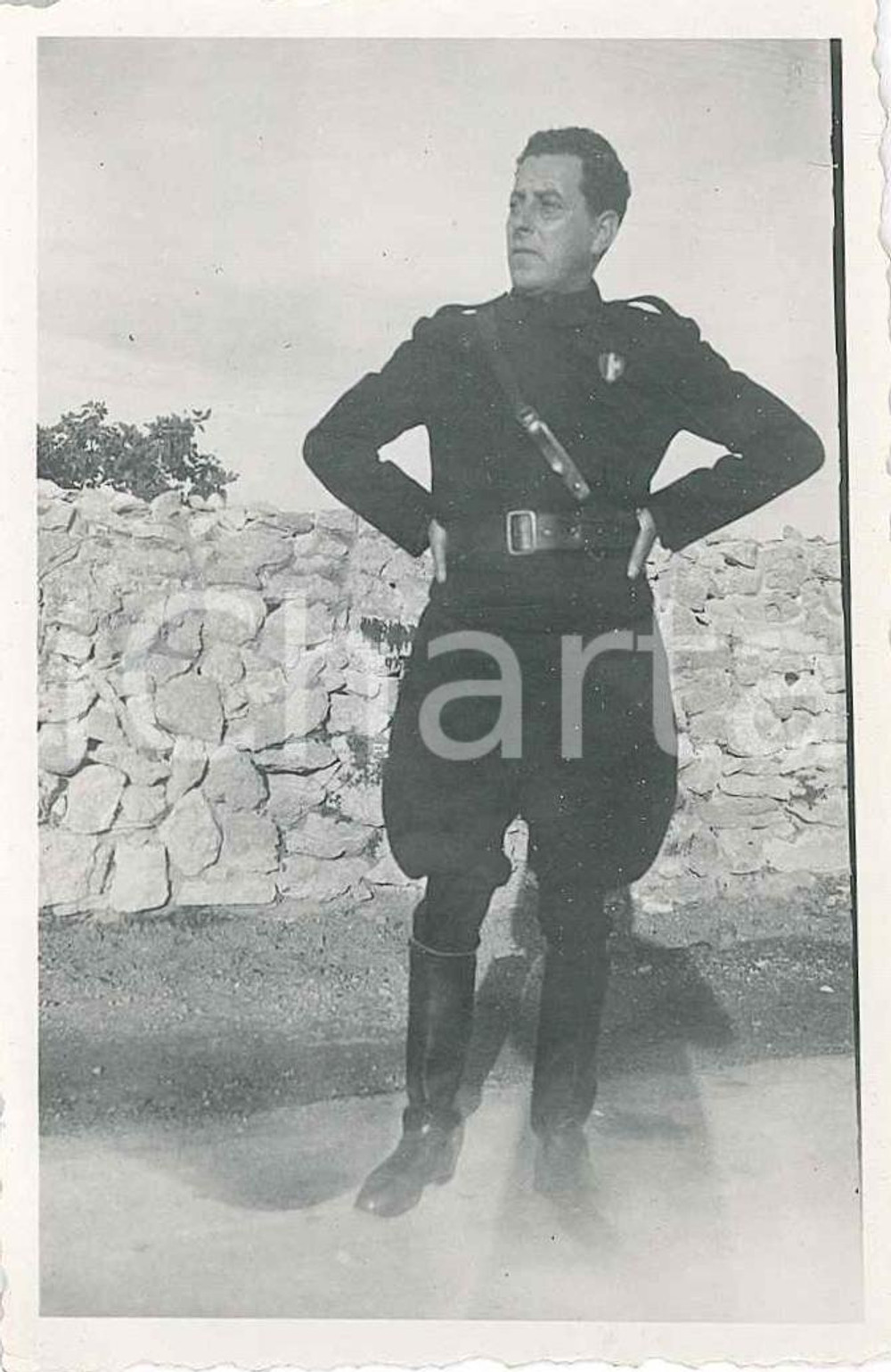 1940 ca FASCISMO - ITALIA - Uomo in divisa del PNF - Foto anonima 6x9 cm