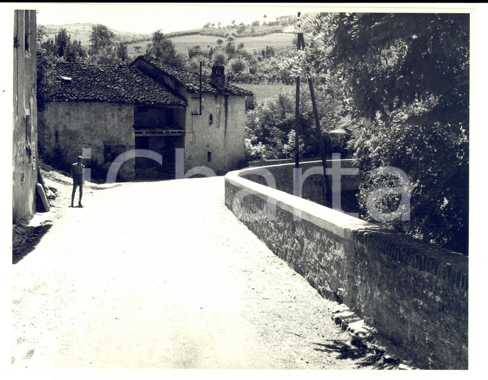 Fotografia d'epoca originale 1950 VOLPARA Strada lungo il rio MOLINO ^Foto artistica PERDUCA & SEGAGNI 18x13 1