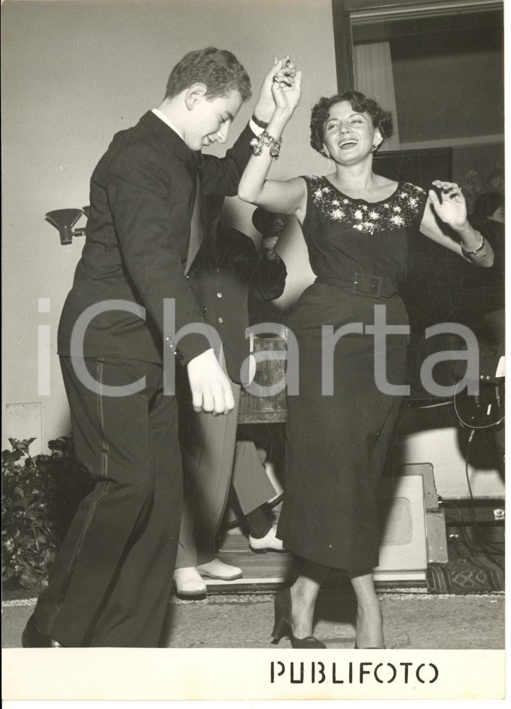 1955 ca VALDAGNO Premio MARZOTTO - Pietro MARZOTTO  balla con Gabriella Costillo