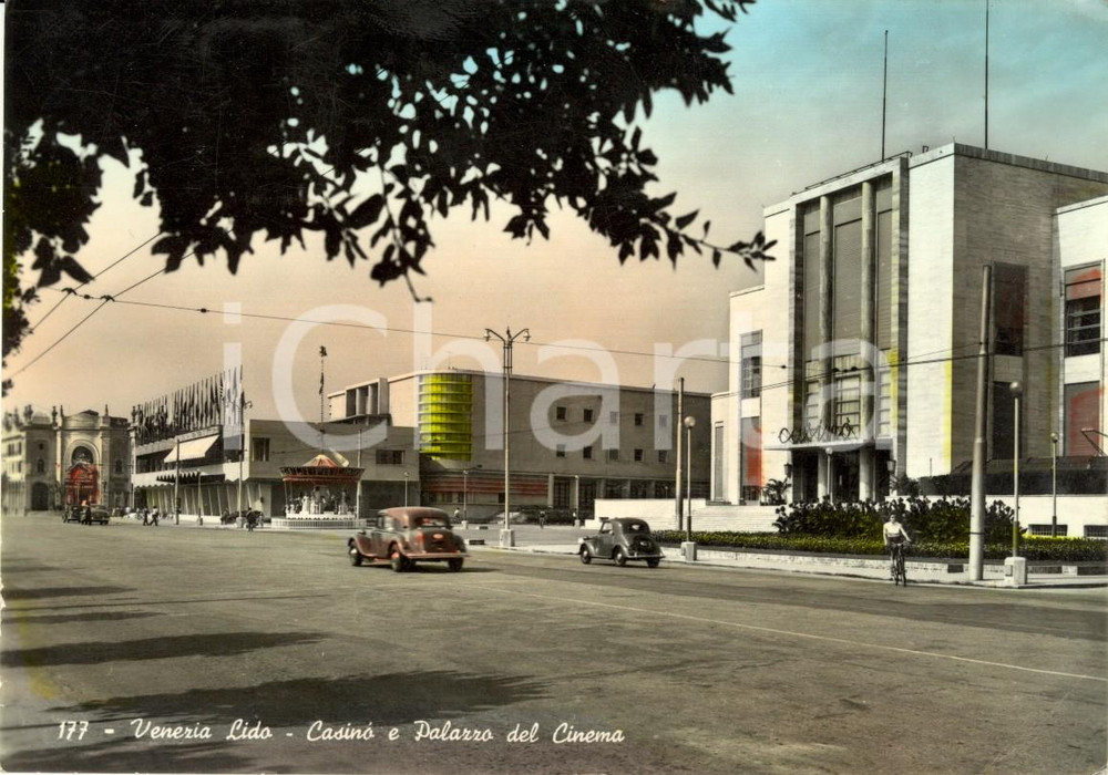 Cartolina originale da collezione 1956 VENEZIA LIDO Veduta CASINO  e Palazzo del CINEMA ANIMATA con auto FG VG 1