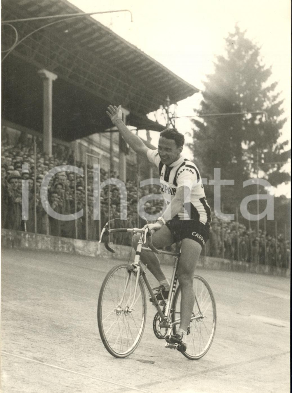 1958 CICLISMO MILANO-TORINO Vincitore Agostino COLETTO al traguardo *Foto 13x18