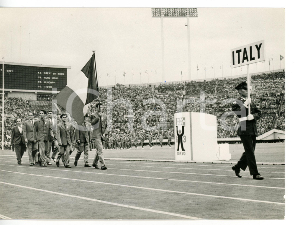 1963 PREOLIMPICA DI TOKYO Entrata in campo della squadra italiana *Foto 18x13 cm