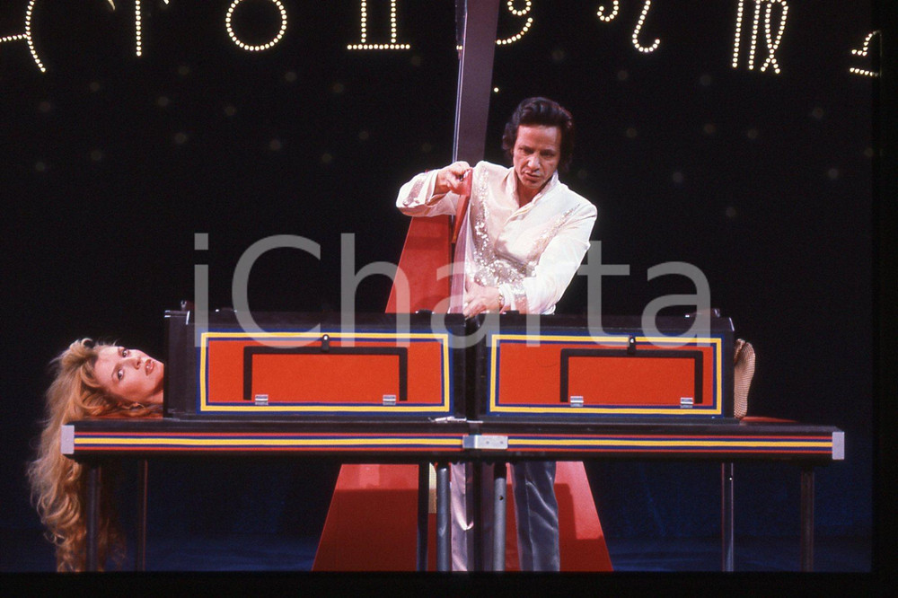 35mm vintage slide* 1984 RAI 2 IL TRAPPOLONE Mago SILVAN - Gioco di prestigio 78