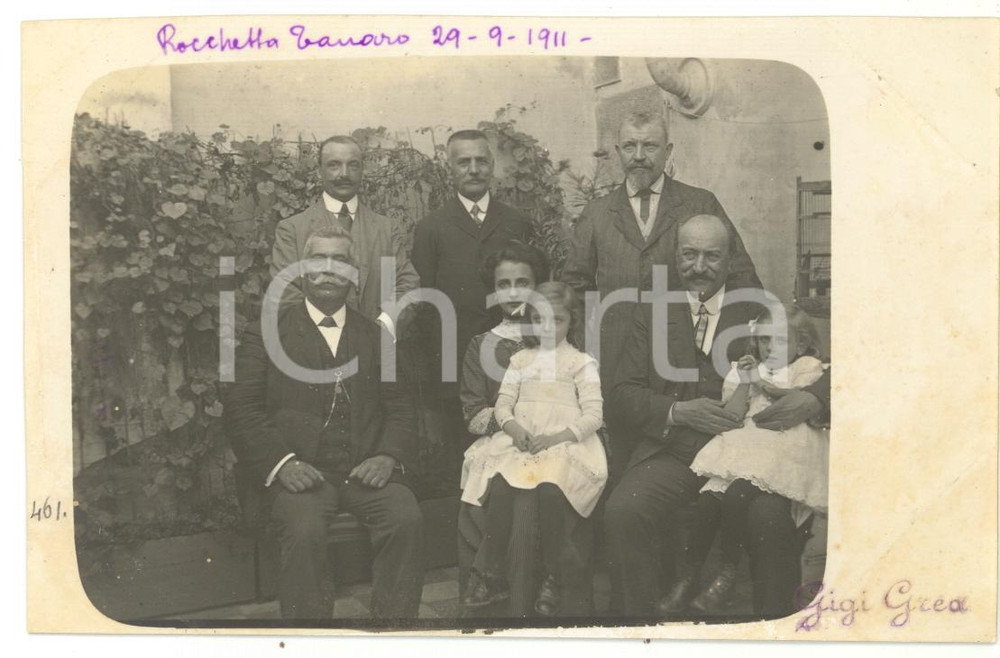 1911 ROCCHETTA TANARO Ritratto di famiglia in cortile *Fotocartolina VINTAGE