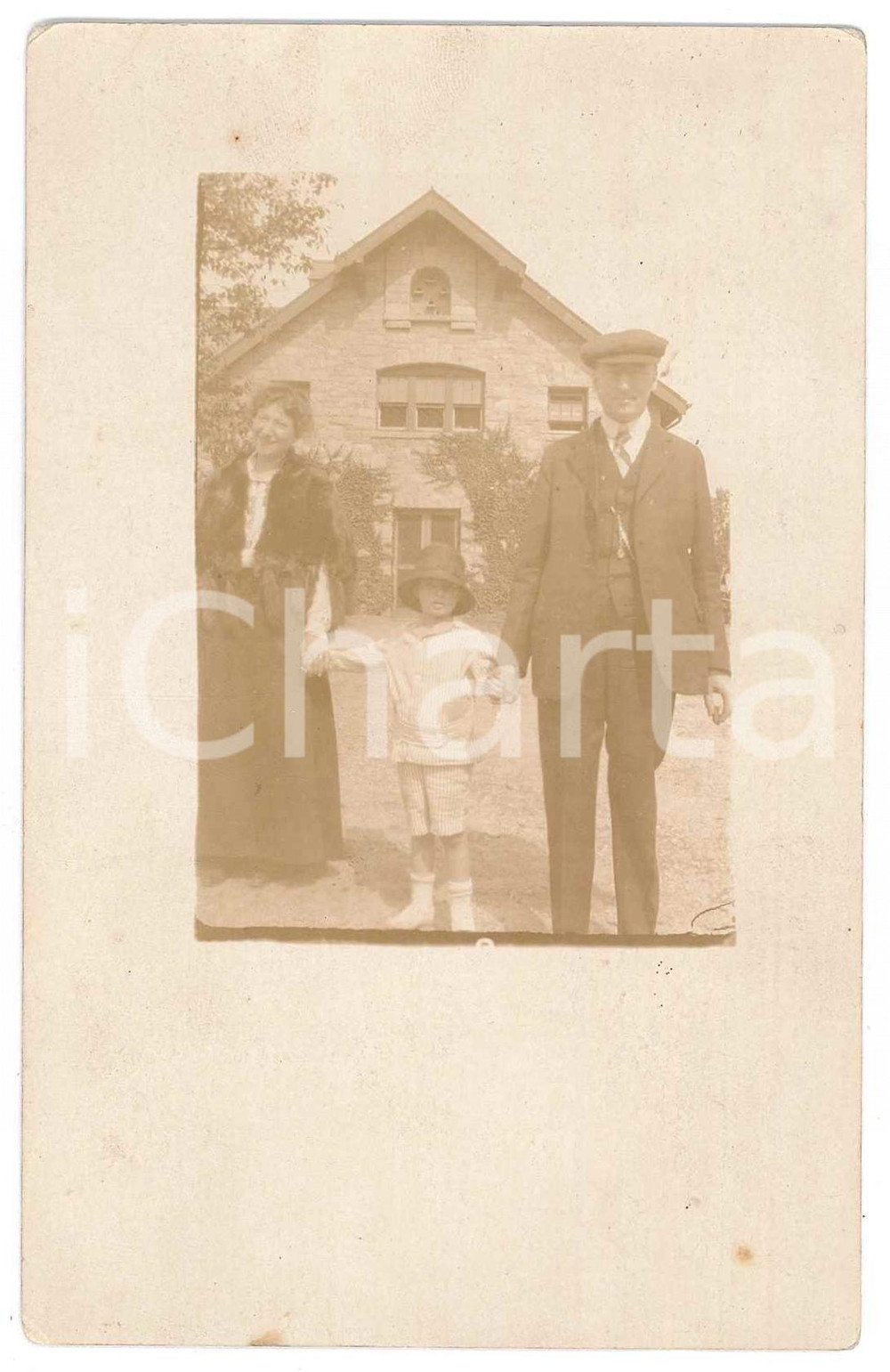Fotografia d epoca originale 1920 ca UNITED KINGDOM Ritratto di Juliette BESANA e famiglia  Foto 8x13 cm 1