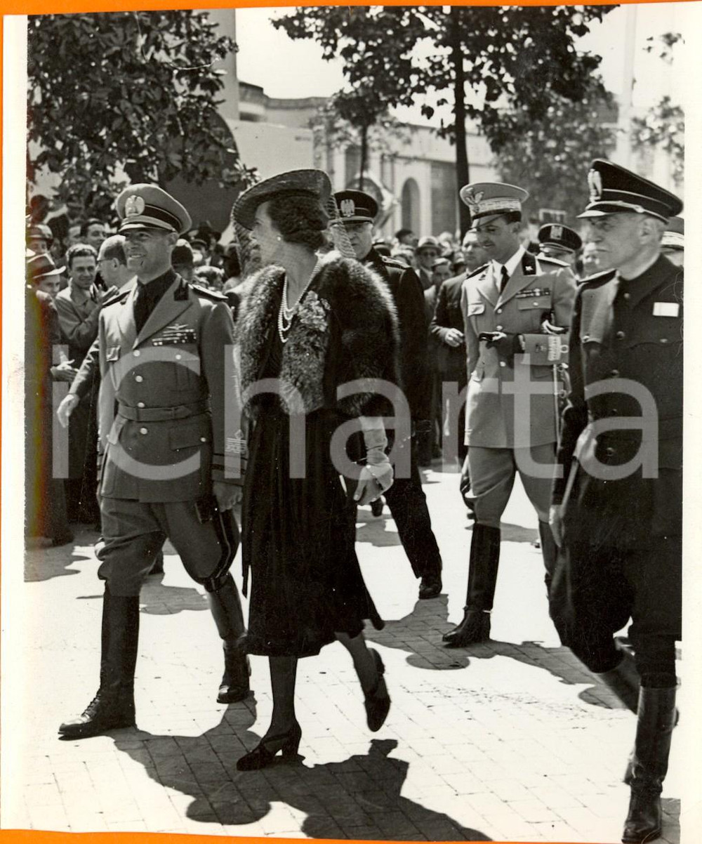 Fotografia d epoca originale 1939 Principessa MARIA JOSE e principe UMBERTO visitano la FIERA CAMPIONARIA 1