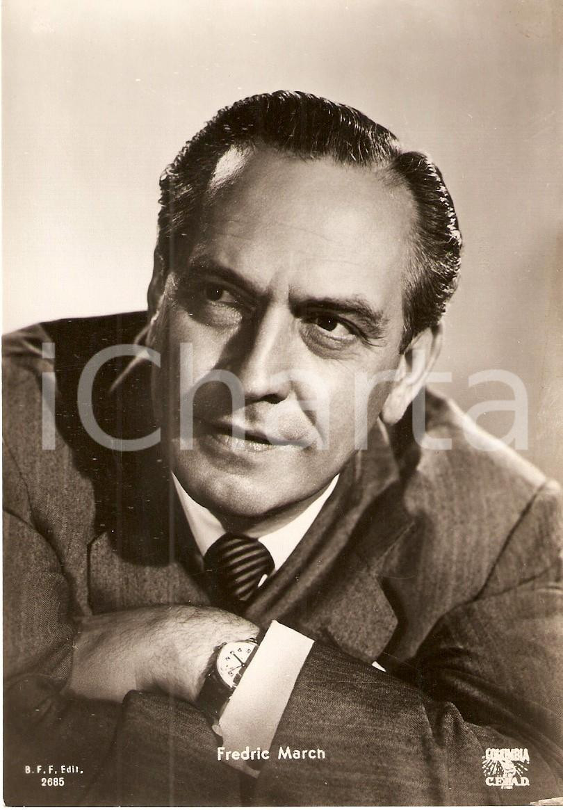 Cartolina originale da collezione 1955 ca CINEMA Actor Fredric MARCH Portrait *Cartolina FG NV 1