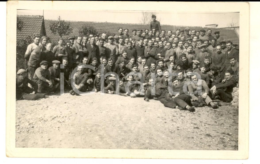 Fotografia d epoca originale 1930 ca AREA LOMBARDA   Ritratto di un gruppo di operai Foto VINTAGE 14x9 1