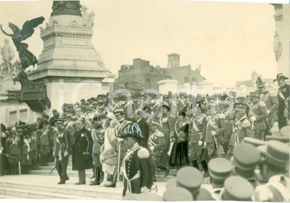 Fotografia d epoca originale 1930 ROMA Corteo di Umberto II Maria JosÃ© di SAVOIA al Milite Ignoto Fotografia 1