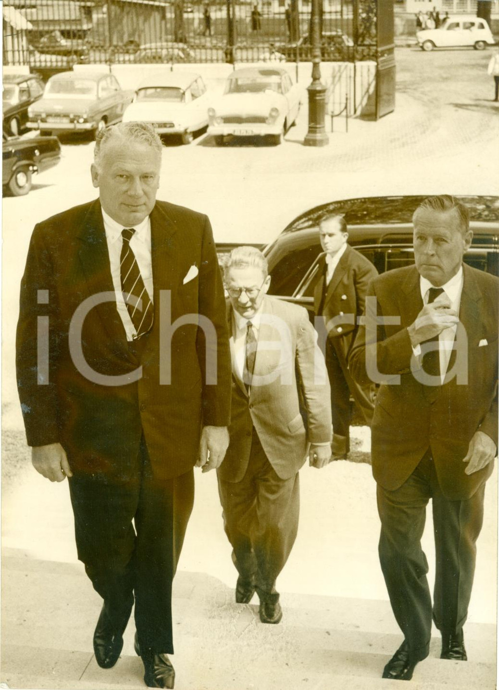 Fotografia d epoca originale 1965 PARIS Visita ufficiale George BALL Sottosegretario Stato americano Foto 1