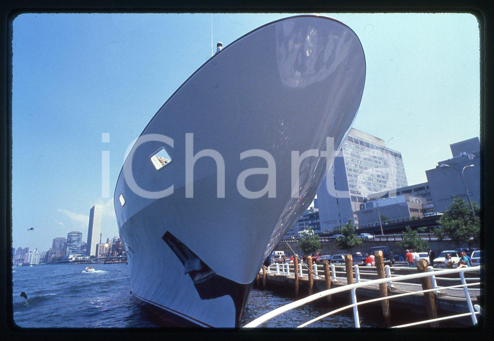 35mm vintage slide* 1988 NEW YORK - Bow of THE TRUMP PRINCESS yacht (2)