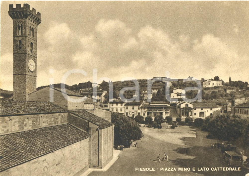 Cartolina originale da collezione 1950 FIESOLE FI Veduta di PIAZZA MINO e lato Cattedrale Cartolina FG VG 1