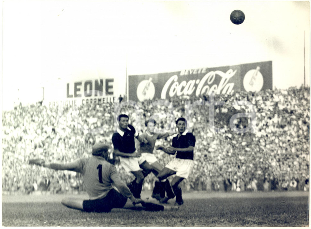 1953 CALCIO TORINO-NAPOLI 0-2 Giuseppe ROMANO devia tiro di Hasse JEPPSON *Foto
