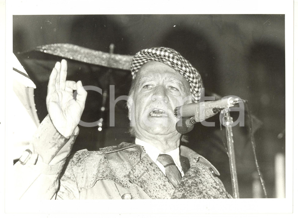 1985 ca MSI - DESTRA NAZIONALE Ritratto di Giorgio ALMIRANTE durante comizio (1)