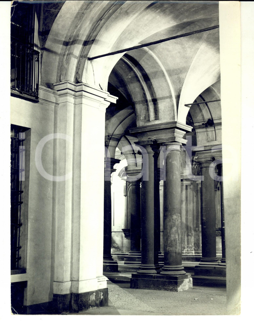 Fotografia d epoca originale 1970 ca TORINO Archi del PALAZZO REALE verso piazza CASTELLO Foto HAUS 1