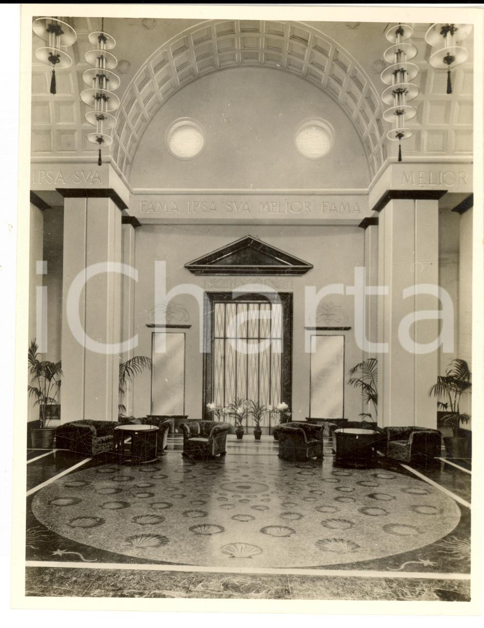 Fotografia d epoca originale 1928 MILANO Fiera Campionaria  Padiglione SHELL Mario FARAVELLI Atrio Foto 1