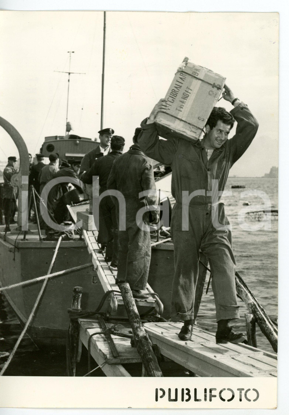1957 NAPOLI Cattura motovedetta corsara "URUGOYANA" per contrabbando sigarette
