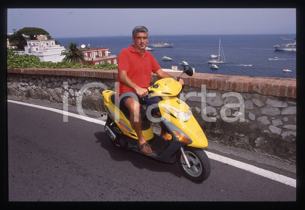 35mm vintage slide* 1999 CAPRI Pier Ferdinando CASINI a bordo di uno scooter (3)