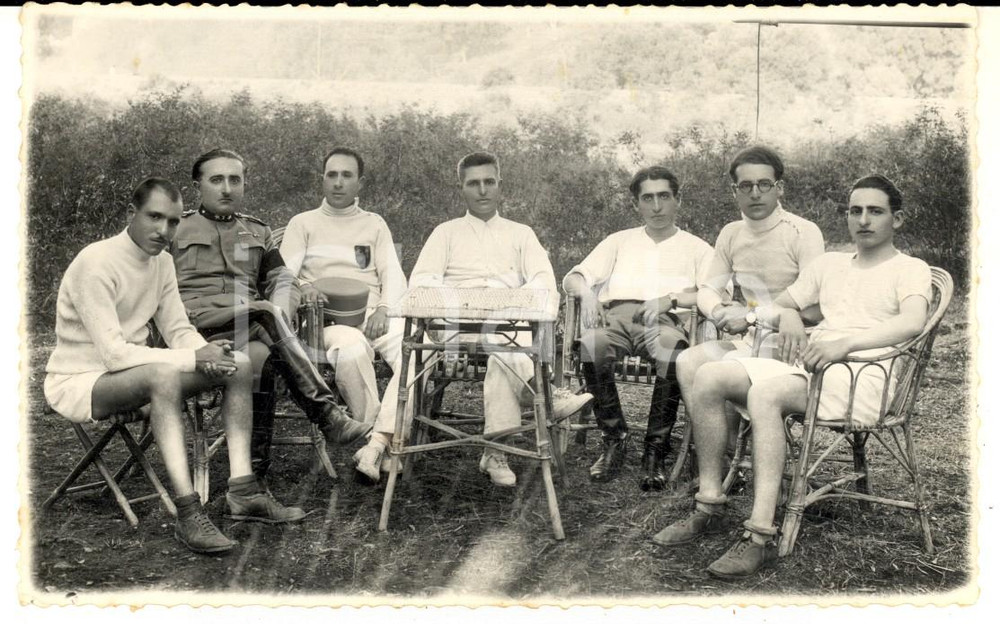 Fotografia d epoca originale 1933 SAPRI Un gruppo di ufficiali in divisa sportiva  Foto cartolina 1
