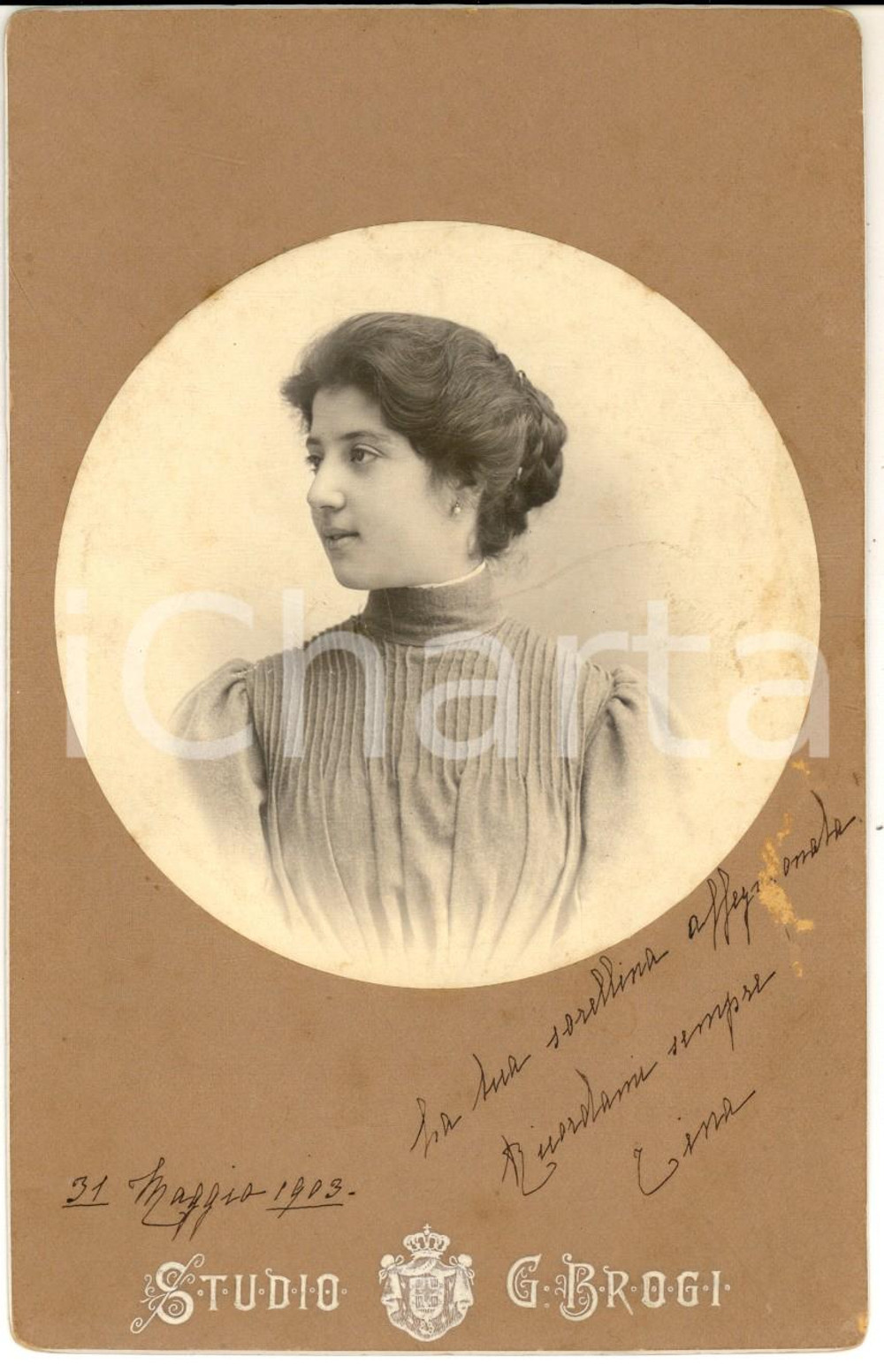 Fotografia d epoca originale 1903 FIRENZE Ritratto di donna con abito a pieghe Foto Giacomo BROGI 10x16 1