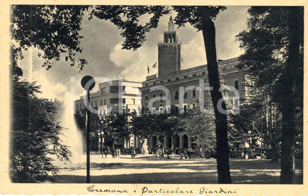 Cartolina originale da collezione 1941 CREMONA Particolare dei Giardini con torre Cartolina ANIMATA FP NV 1