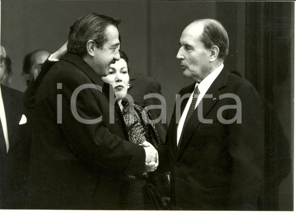 Fotografia d epoca originale 1984 PARIS ELYSEE Raul ALFONSIN presidente ARGENTINA e Francois MITTERRAND Foto 1