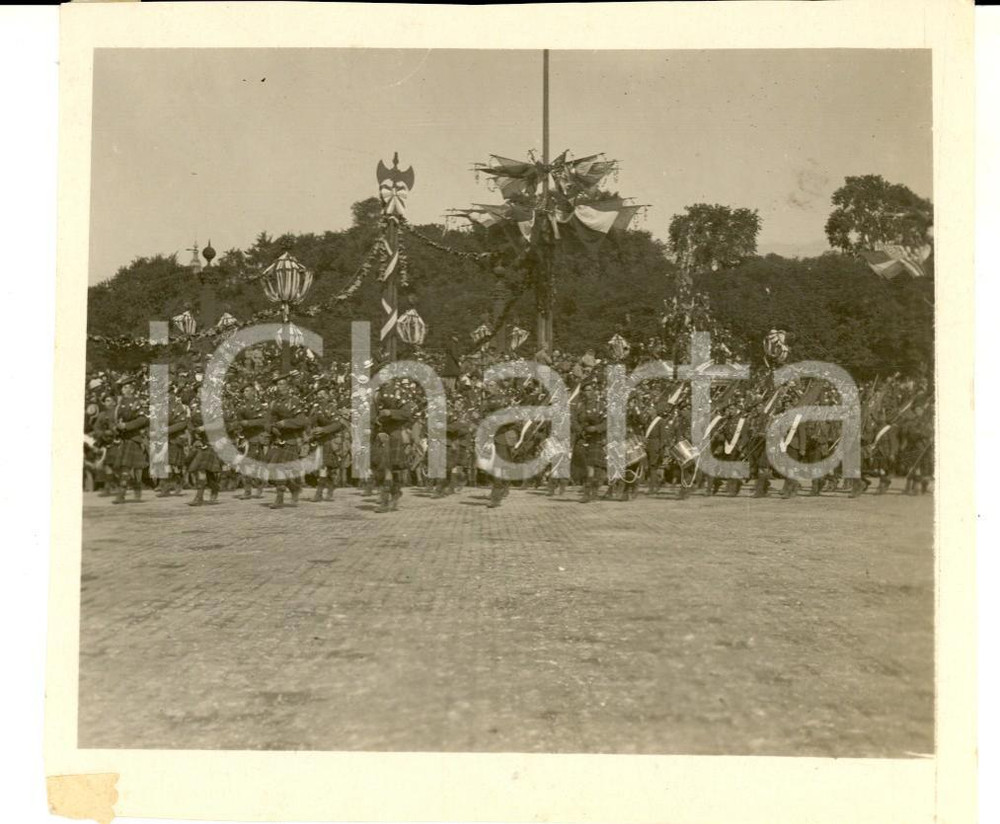 Fotografia d epoca originale 1919 PARIS FÃªtes de la Victoire  Tamburini in sfilata Fotografia 12x11 cm 1