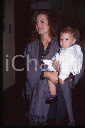 35mm vintage slide* 1991 CIAO WEEKEND actress Noelle BECK & daughter Forrest(20)