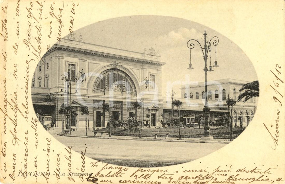 Cartolina originale da collezione 1912 LIVORNO Veduta della stazione ferroviaria Cartolina ANIMATA con carrozze 1