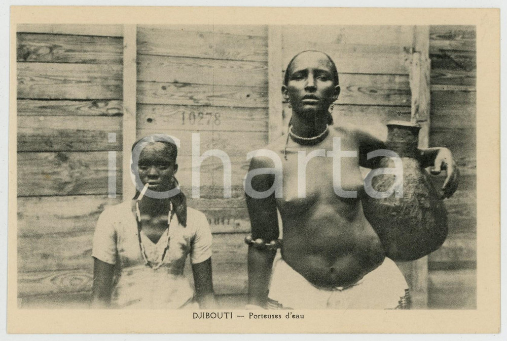 1910 ca DJIBOUTI - AFRICA Porteuses d'eau NU ETHNIQUE Carte postale FP NV  Cartolina postale d'epoca, non viaggiata.CONDIZIONI: GOODFORMATO: FP    originale e autentica 1