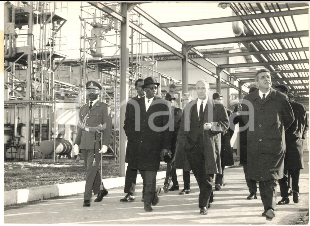 1962 SAN DONATO MILANESE Re MWAMUTSA IV del Burundi visita Metanopoli *Foto