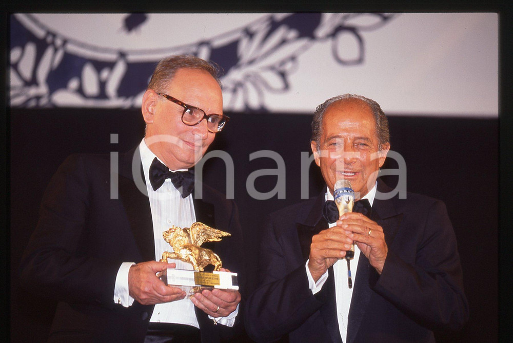 35mm vintage slide* 1995 VENEZIA Ennio MORRICONE Gillo PONTECORVO Premiazione 3