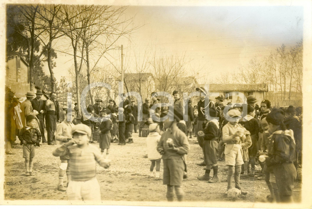 Fotografia d epoca originale 1932 ROMA Il rancio durante il reclutamento dei Balilla Foto DANNEGGIATA 1