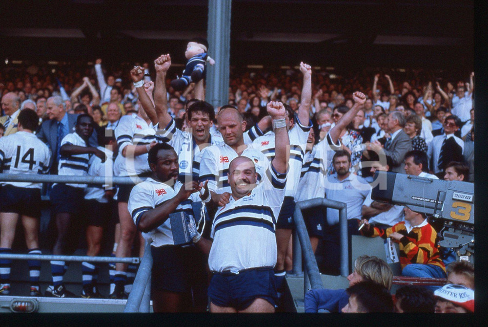 35mm vintage slide* 1990 TWICKENHAM Pilkington Cup - BATH FC Rugby team champion