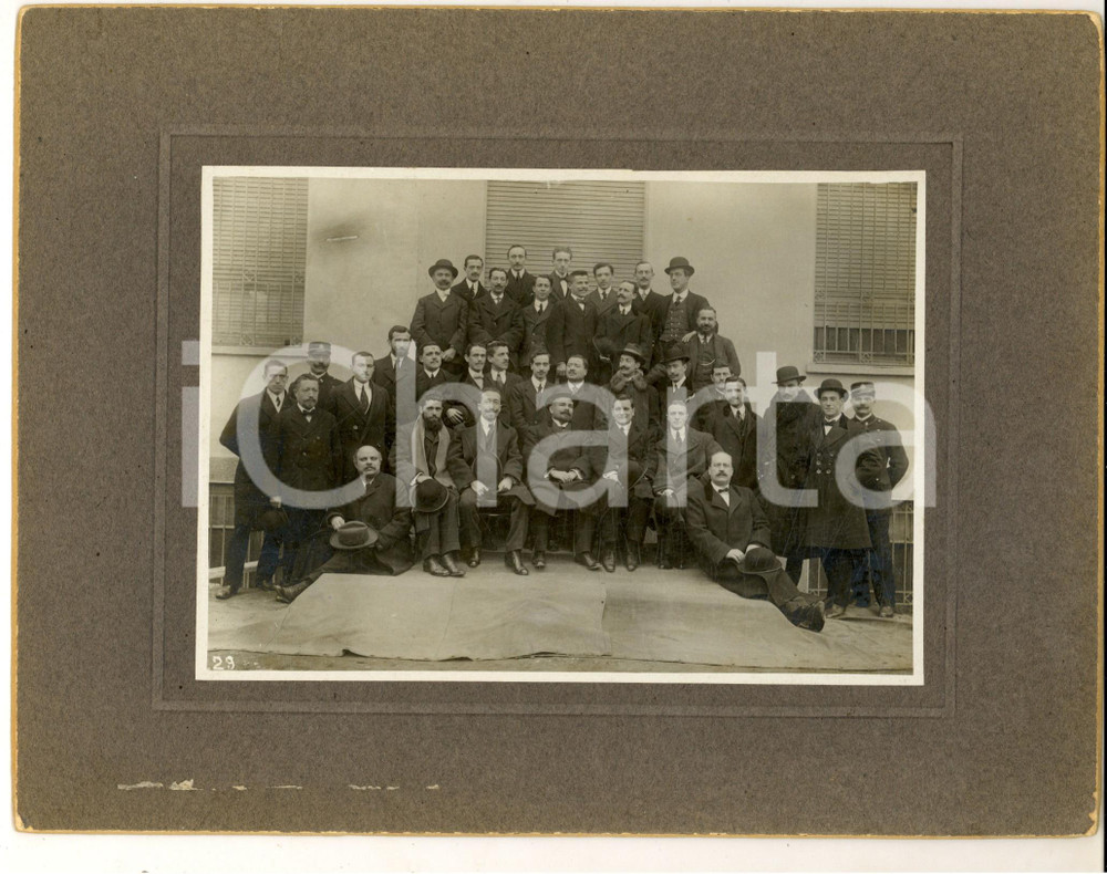 Fotografia d epoca originale 1913 AREA LOMBARDA ? Foto di gruppo dipendenti di un azienda cm 26x20 1