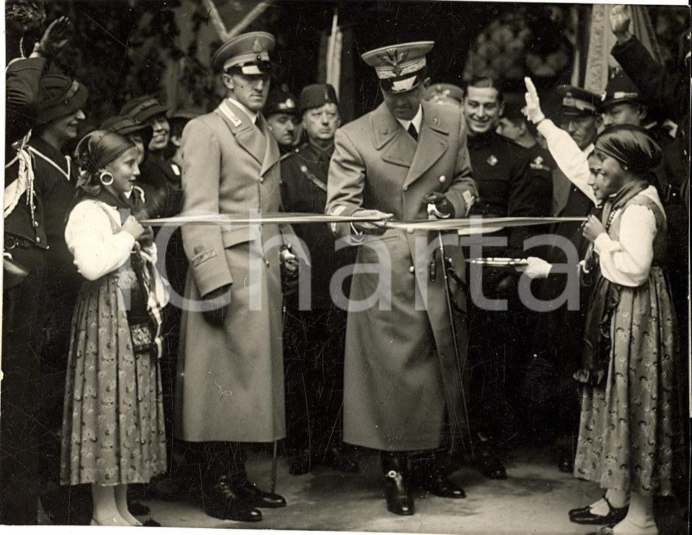 Fotografia d'epoca originale 1936 ALBA (CN) UMBERTO II inaugura VIII Fiera TARTUFO 1