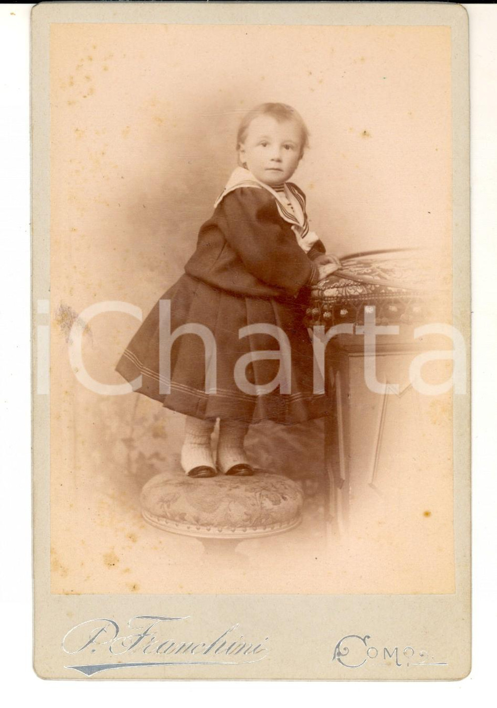 Fotografia d epoca originale 1890 ca COMO Bambina vestita alla marinara Fotografia P. FRANCHINI 1