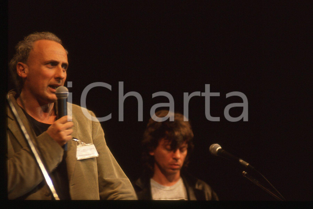 Fotografia d epoca originale 35mm vintage slide 1995 ca MILANO Stefano BENNI Paolo ROSSI ritratto TEATRO 1 1