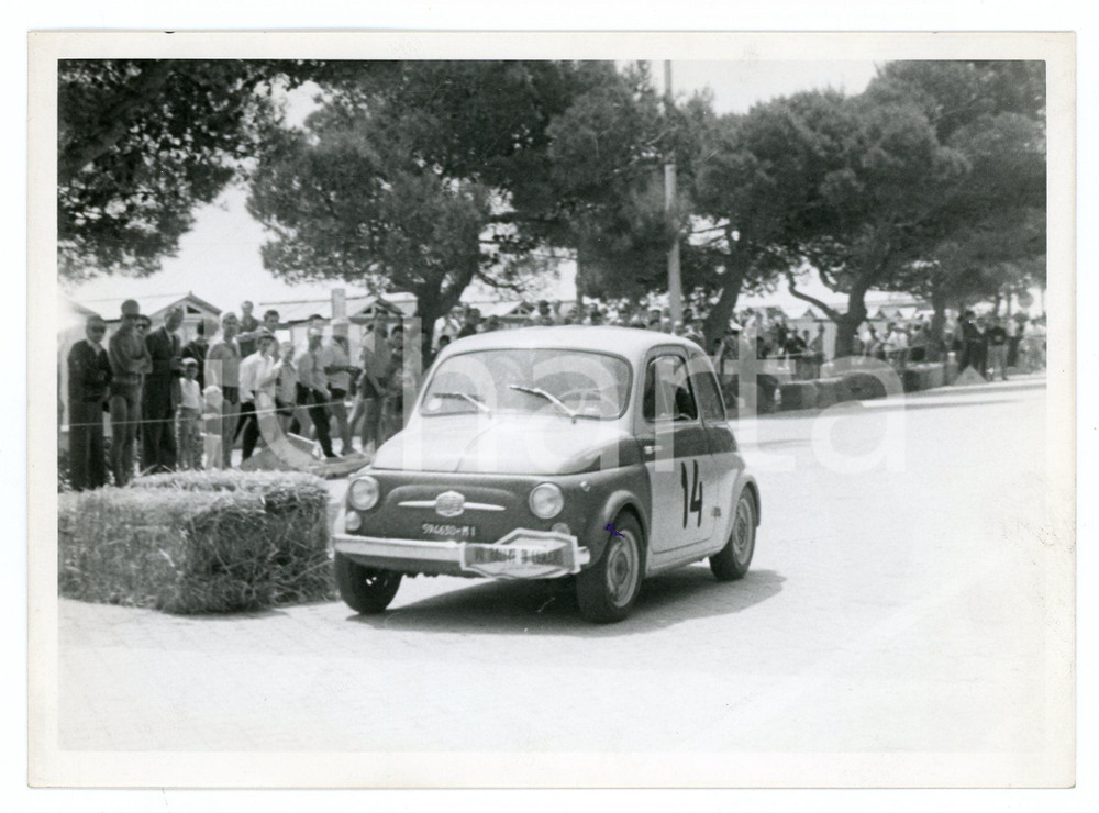 Fotografia d epoca originale 1960 ca RALLY Fiat 500 in gara JOLLY CLUB Foto 1
