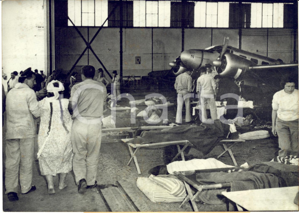 1960 Terremoto di AGADIR (MAROCCO) Feriti in un hangar dell'Aeronautica *Foto