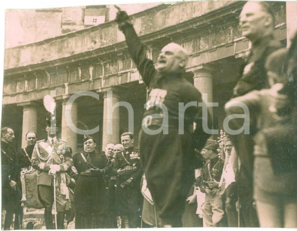 Fotografia d epoca originale 1935 ca NAPOLI Generale Federico BAISTROCCHI esalta glorie Artiglieria Foto 1