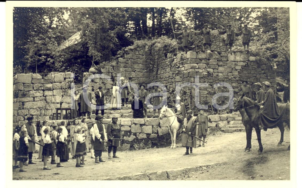 1920  ca ROTZ SCHWARZENBURG CASTLE - Open-air festival Der Guttensteiner - Photo Fotografia seriale, in formato cartolina postale.CONDIZIONI: G      originale e autentica 1