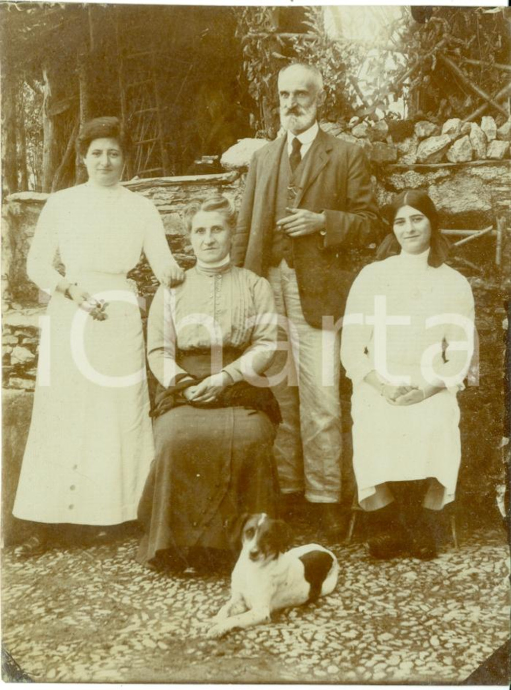 Fotografia d epoca originale 1910 ca GENOVA Gruppo familiare con patriarca Fotografia 1