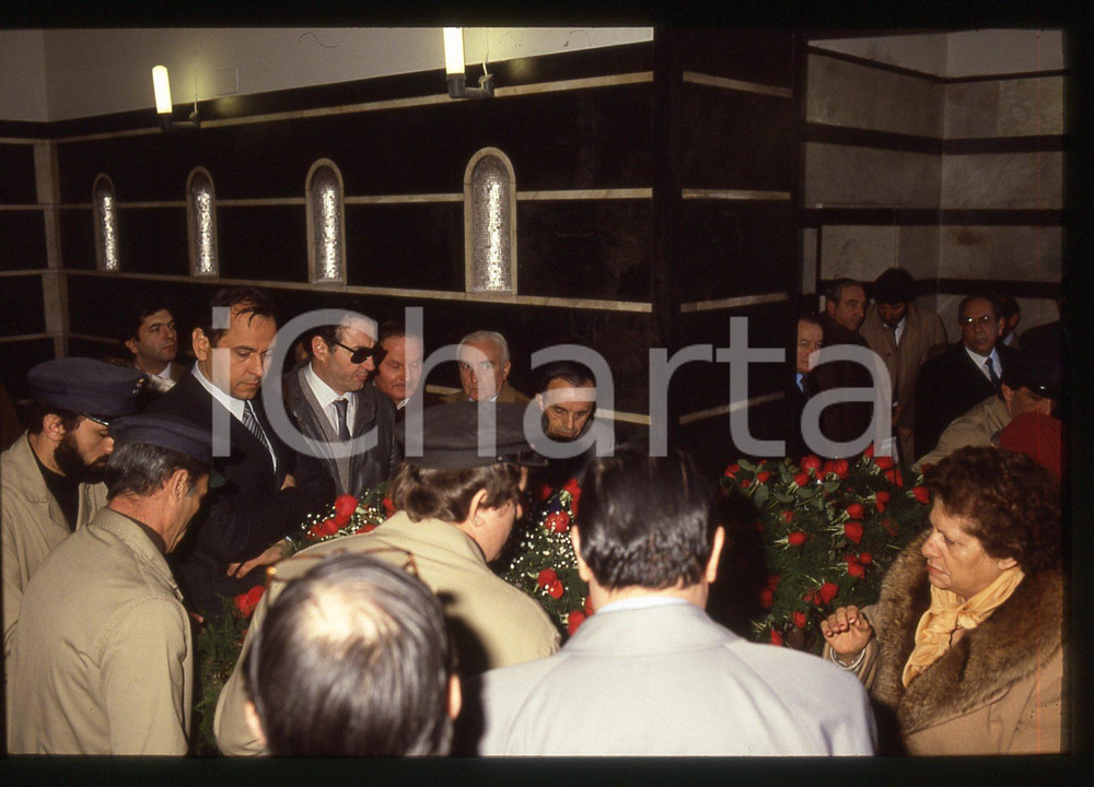 35mm vintage slide* 1986 MILANO Funerale Michele SINDONA - Camera ardente (4)