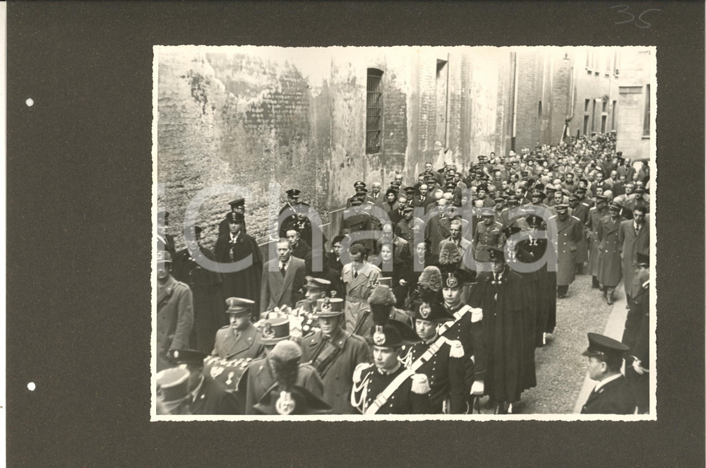 Fotografia d epoca originale 1952 MILANO BRERA Funerali gen. Umberto UTILI  Corteo con militari  Foto 3 1