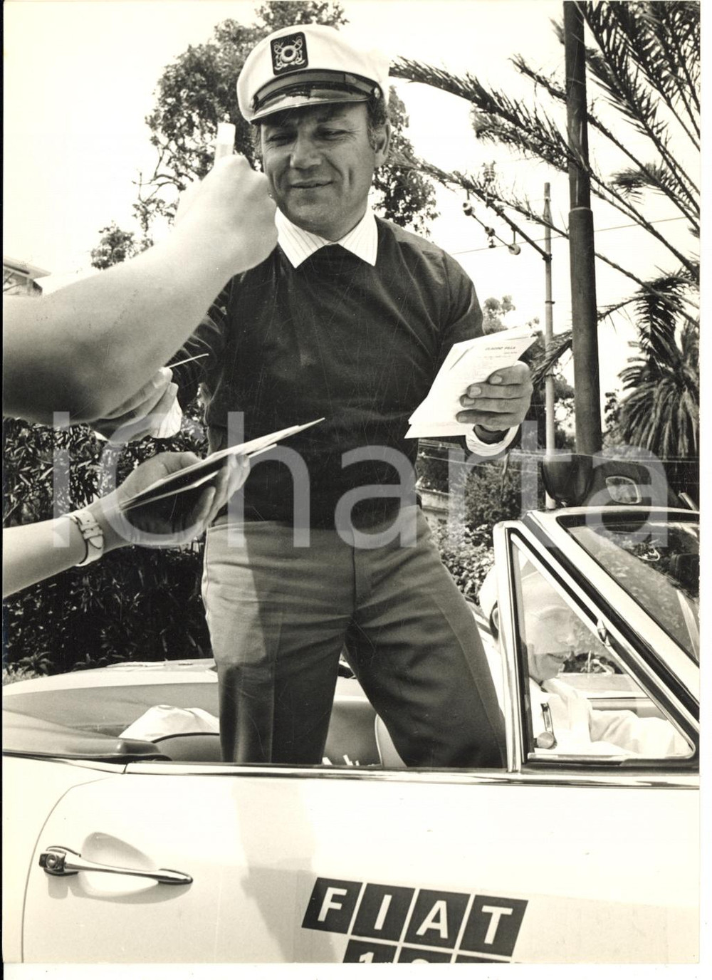 1968 CANTAGIRO Claudio VILLA firma autografi su FIAT 124 Sport Spider *Foto