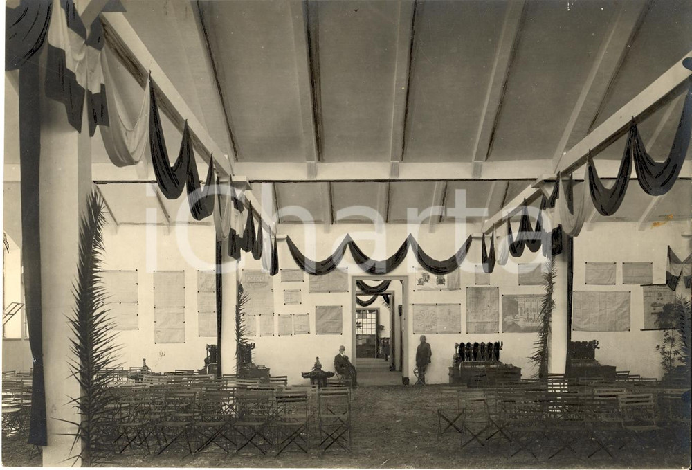 Fotografia d'epoca originale 1930 ca CATANIA Aula della Scuola Industriale ANIMATA 1