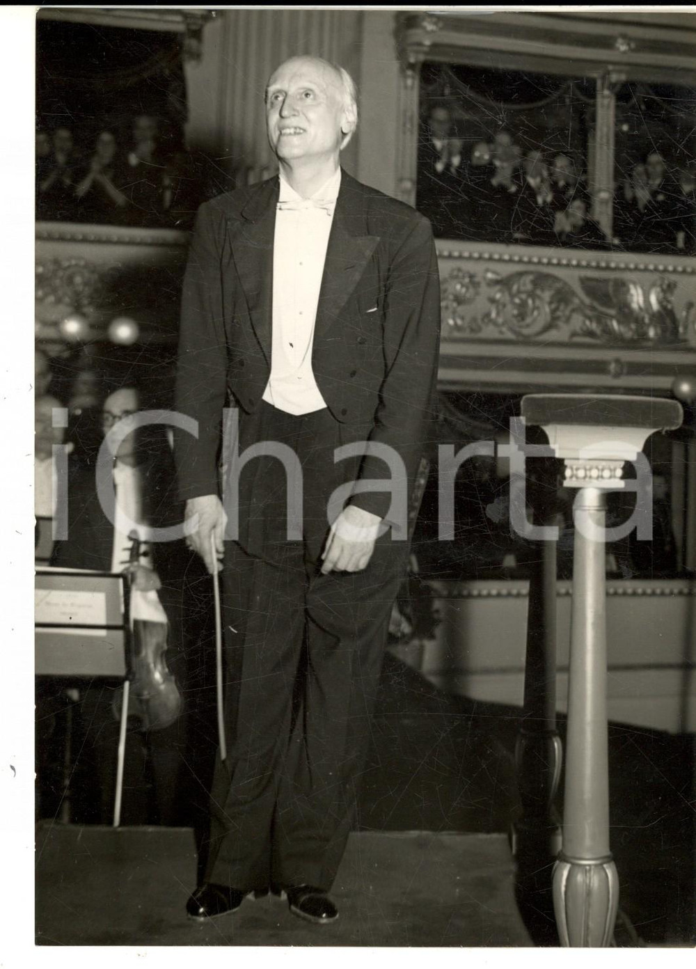 Fotografia d epoca originale 1954 MILANO TEATRO ALLA SCALA Victor DE SABATA sul podio Foto 13x18 cm 1