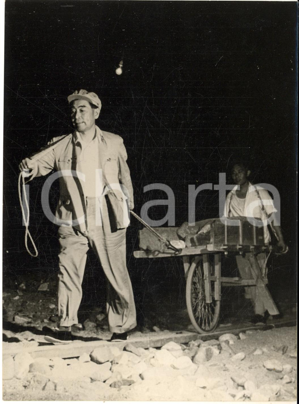 1958 PECHINO (CHINA) Zhou ENLAI in miniera per la Giornata del Lavoratore *Foto 
